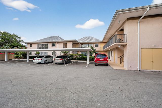 16 SE Turtle Creek Drive E, Jupiter, FL 33469