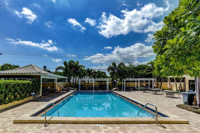 16 SE Turtle Creek Drive E, Jupiter, FL 33469