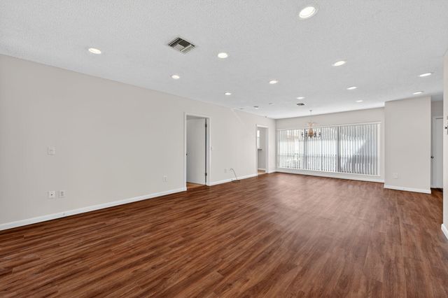 16 SE Turtle Creek Drive E, Jupiter, FL 33469