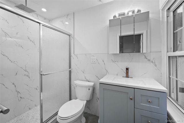 20 Overhill Place 1, Yonkers, NY 11104