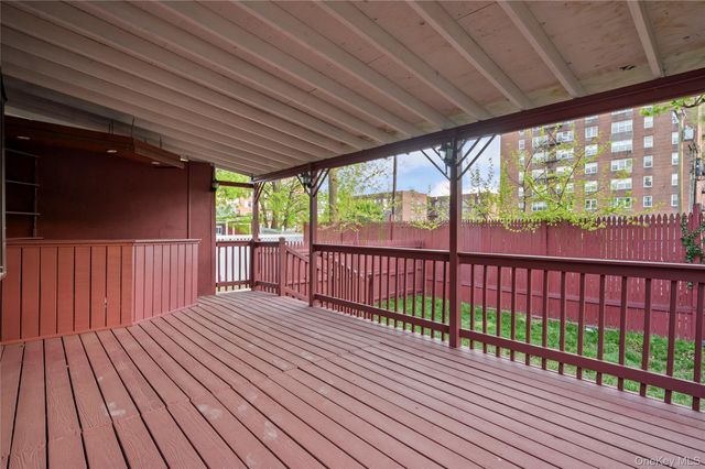 20 Overhill Place 1, Yonkers, NY 11104