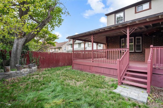 20 Overhill Place 1, Yonkers, NY 11104