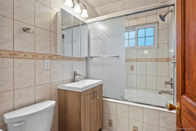 20 Overhill Place 1, Yonkers, NY 11104