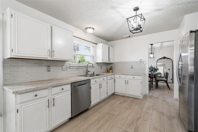 1502 Rushworth Drive, Houston, TX 77014