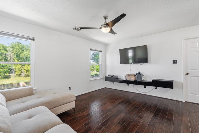 1502 Rushworth Drive, Houston, TX 77014