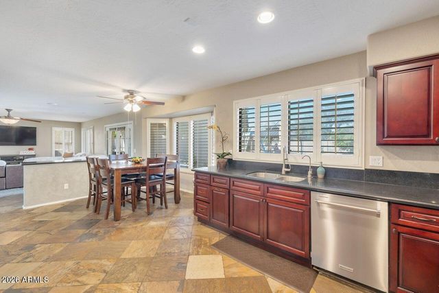 3100 S ROSEMARY Drive, Chandler, AZ 85248