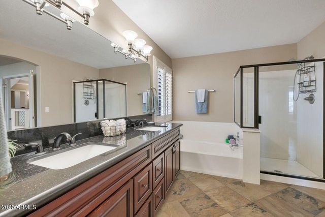 3100 S ROSEMARY Drive, Chandler, AZ 85248