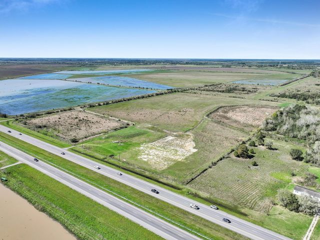 0000 Hwy 73, Hamshire, TX 77622