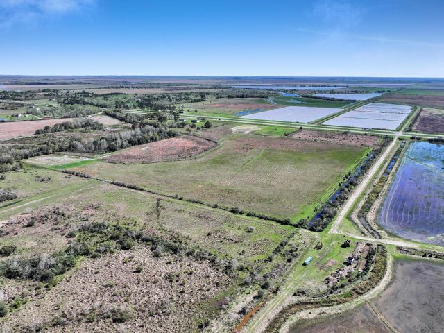 0000 Hwy 73, Hamshire, TX 77622