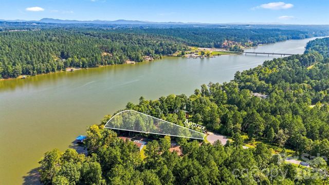 2259 Island View Lane NE, Connelly Springs, NC 28612