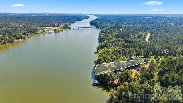 2259 Island View Lane NE, Connelly Springs, NC 28612
