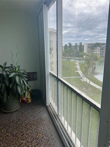 2855 Leonard Drive H411, Aventura, FL 33160