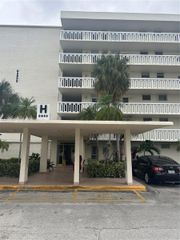 2855 Leonard Drive H411, Aventura, FL 33160