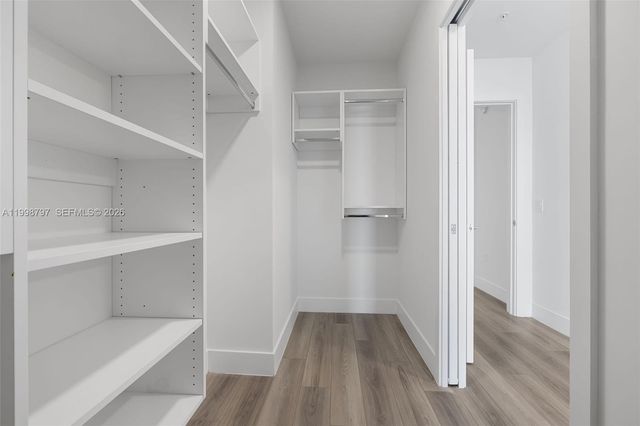 101 Diplomat Pkwy 1002, Hallandale Beach, FL 33009