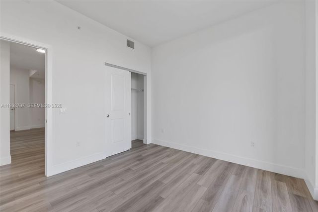 101 Diplomat Pkwy 1002, Hallandale Beach, FL 33009