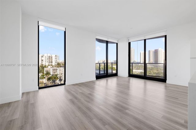 101 Diplomat Pkwy 1002, Hallandale Beach, FL 33009