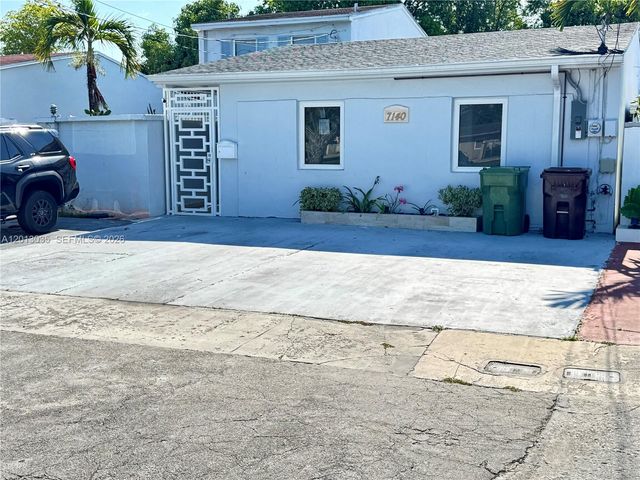 7140 W 15th Ct, Hialeah, FL 33014