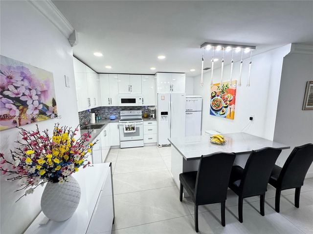 7140 W 15th Ct, Hialeah, FL 33014