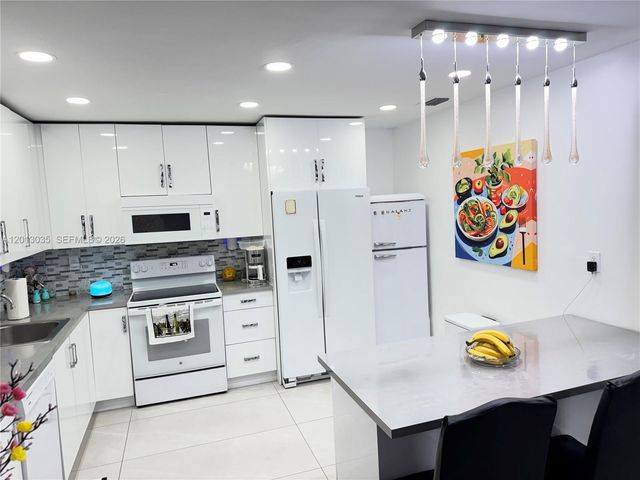 7140 W 15th Ct, Hialeah, FL 33014