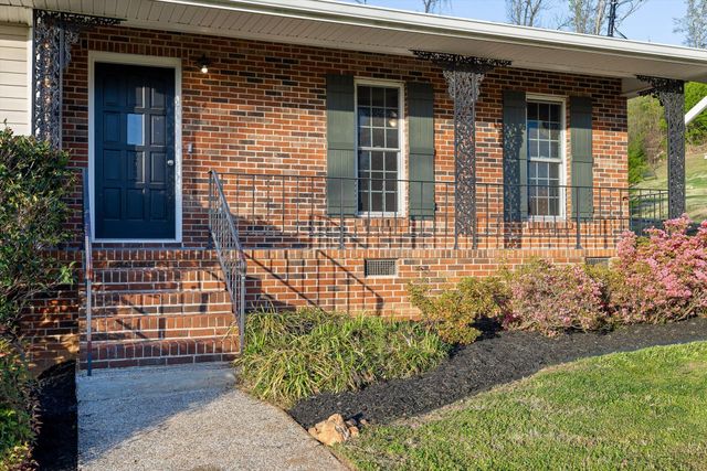 2924 Old Britain Circle, Chattanooga, TN 37421