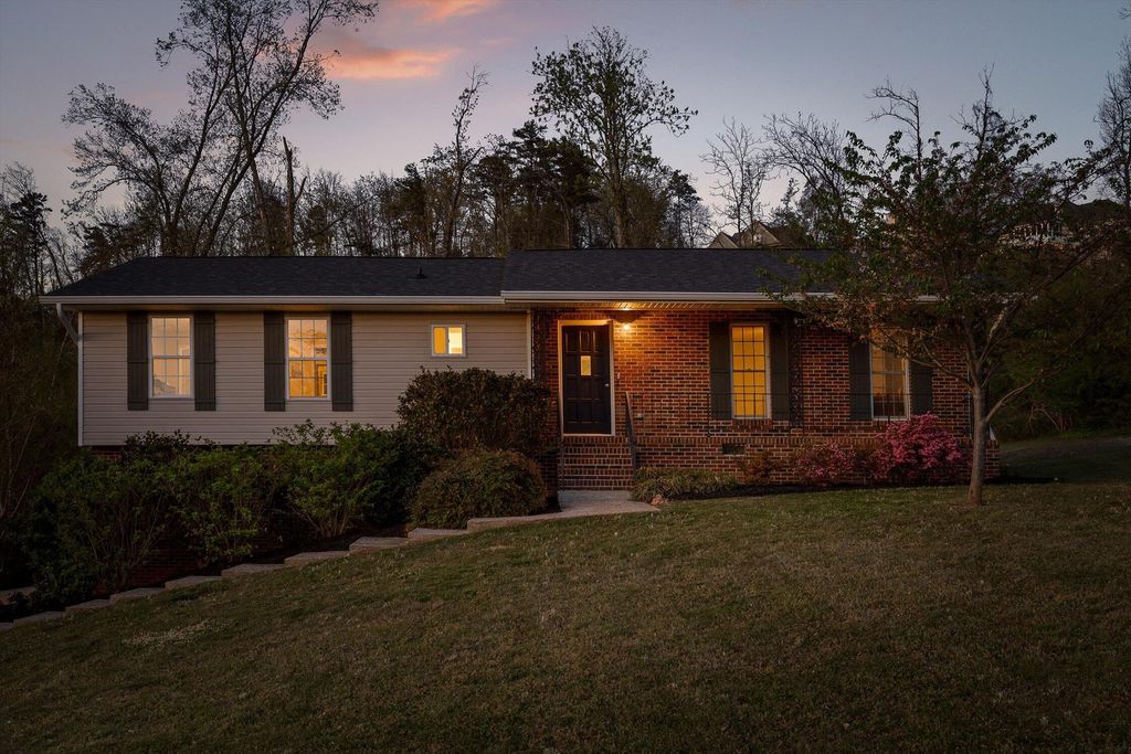 2924 Old Britain Circle, Chattanooga, TN 37421