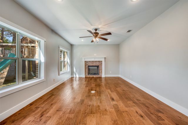 208 Greenway Bend, Pottsboro, TX 75076