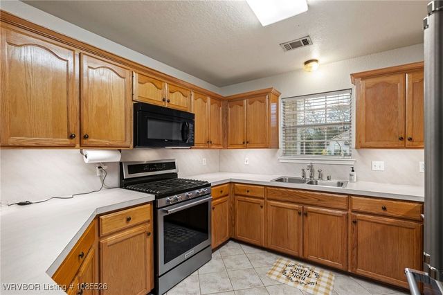 7110 Cardinal Drive, Van Buren, AR 72956