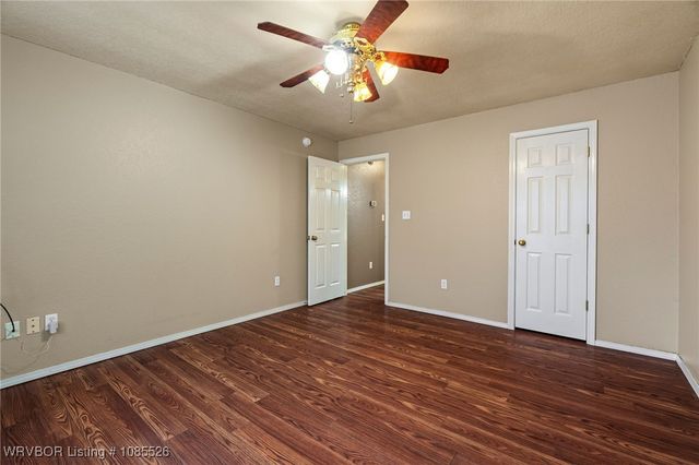 7110 Cardinal Drive, Van Buren, AR 72956