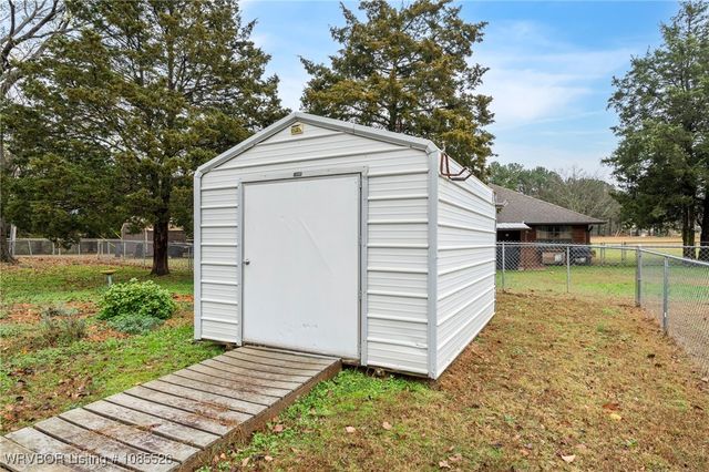 7110 Cardinal Drive, Van Buren, AR 72956