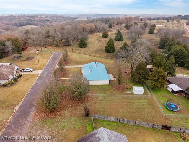 7110 Cardinal Drive, Van Buren, AR 72956