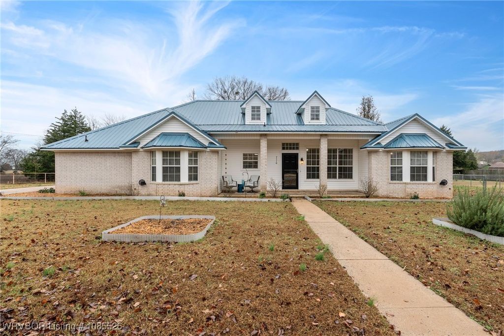 7110 Cardinal Drive, Van Buren, AR 72956