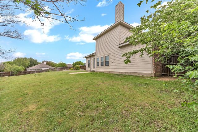 1020 Breeders Cup Drive, Fort Worth, TX 76179