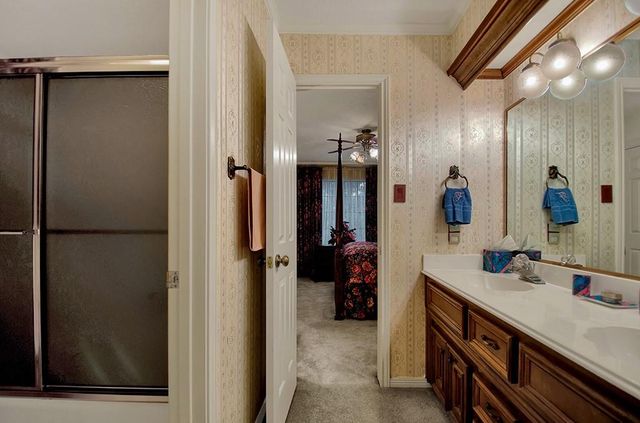 12211 Cypresswood Drive, Houston, TX 77070