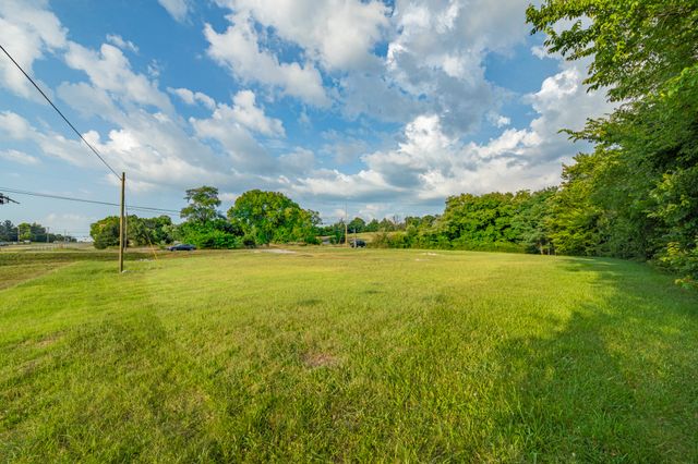 2408 Nashville Hwy, Columbia, TN 38401