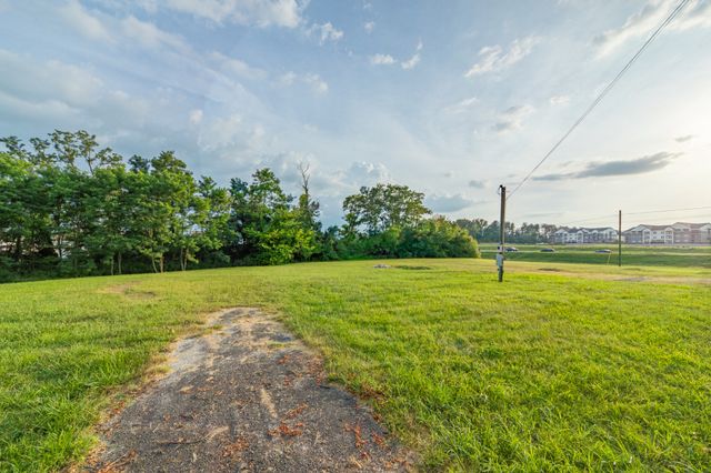 2408 Nashville Hwy, Columbia, TN 38401
