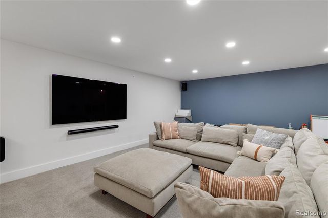 709 S Blair Avenue, Royal Oak, MI 48067