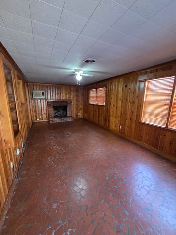 4584 E DEARING RD, Memphis, TN 38117