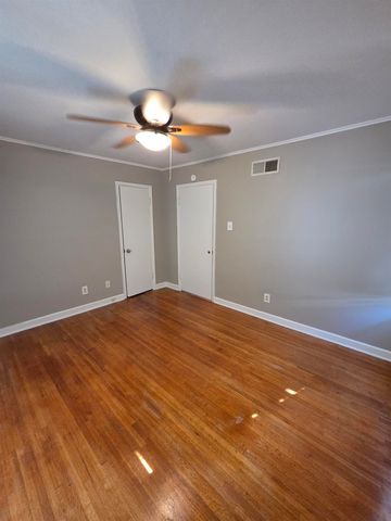 4584 E DEARING RD, Memphis, TN 38117