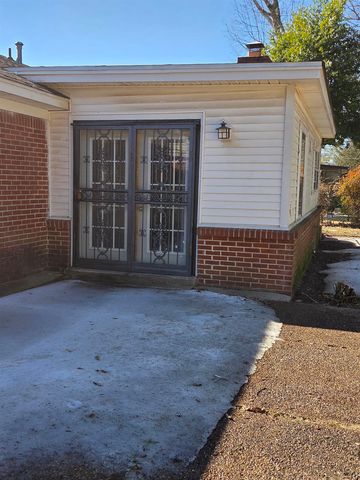 4584 E DEARING RD, Memphis, TN 38117