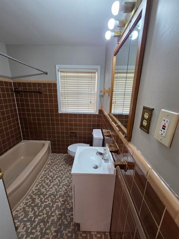 4584 E DEARING RD, Memphis, TN 38117