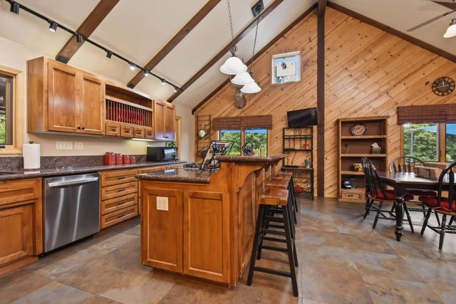 29070 Ridge View Rd, Foresthill, CA 95631