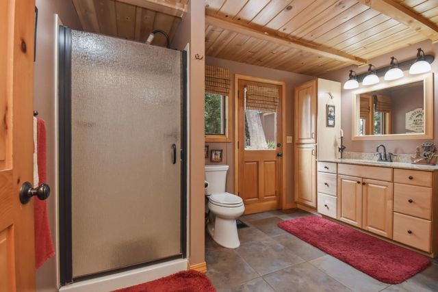 29070 Ridge View Rd, Foresthill, CA 95631