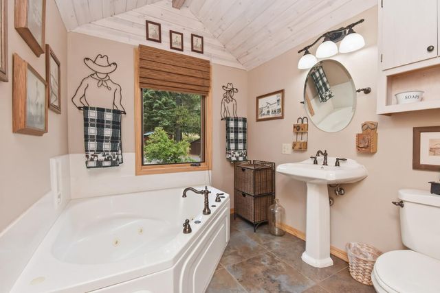 29070 Ridge View Rd, Foresthill, CA 95631