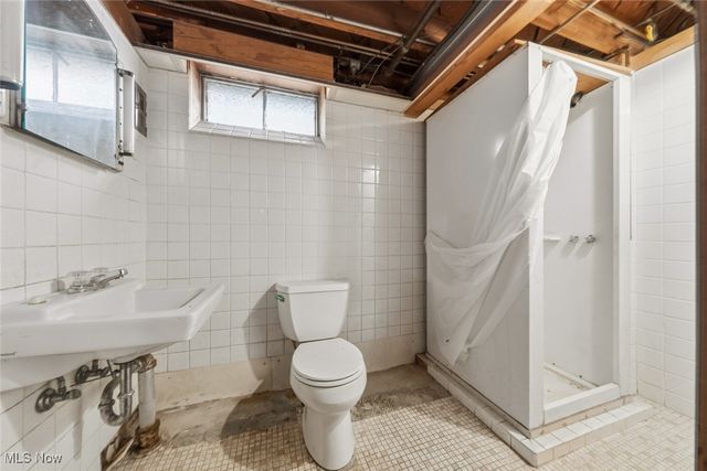 7503 Whittington Avenue, Parma, OH 44129