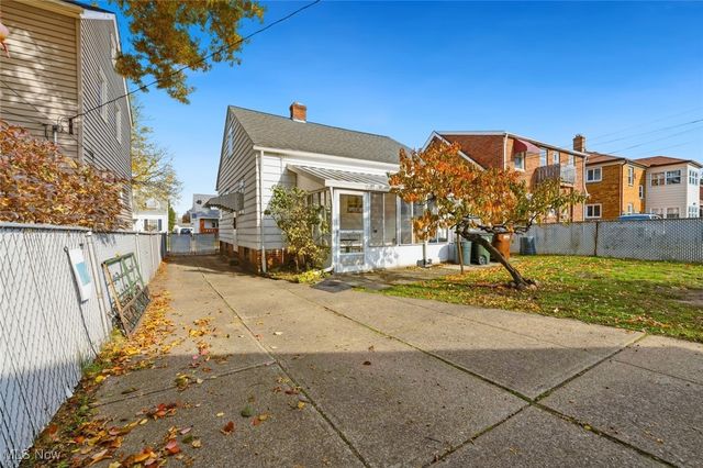 7503 Whittington Avenue, Parma, OH 44129