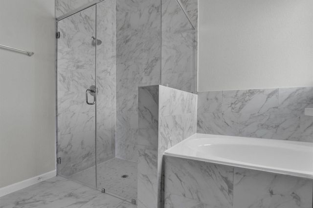 2822 Sapphire Hills Drive, Iowa Colony, TX 77583