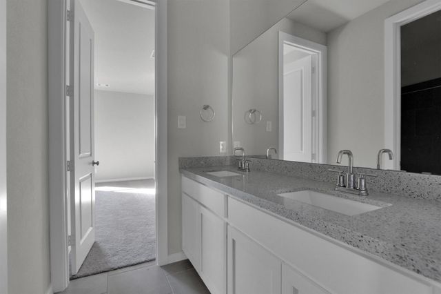 2822 Sapphire Hills Drive, Iowa Colony, TX 77583