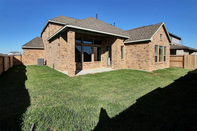 2822 Sapphire Hills Drive, Iowa Colony, TX 77583