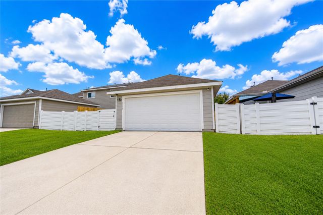 1714 Claremont Garden Circle, Houston, TX 77047