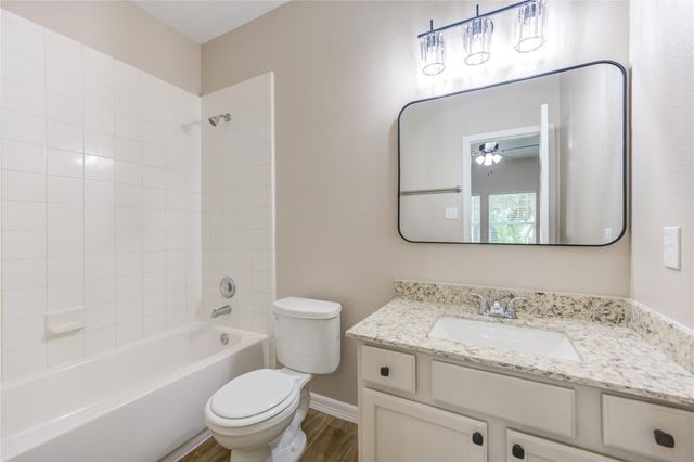 1714 Claremont Garden Circle, Houston, TX 77047